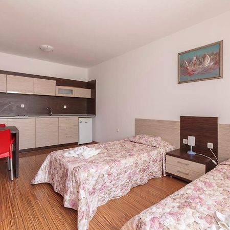 Guest Apartments Co Morenia Słoneczny Brzeg Zewnętrze zdjęcie